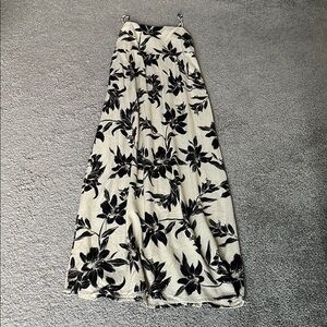 Monteau Los Angeles Tan W/Black Floral Print Spaghetti Strap Maxi Dress Size M
